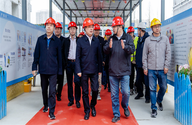 2025年3月28日，合肥市政協(xié)副主席、黨組成員陳明一行蒞臨安徽公司中海悅府項目，針對合肥市政協(xié)“無廢城市”建設(shè)工作進(jìn)行專題調(diào)研。