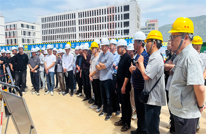 2025年4月17日，由莆田市涵江區(qū)住房和城鄉(xiāng)建設(shè)局主辦、中天三建承辦的鋼筋安裝工程質(zhì)量防控現(xiàn)場交流會在聯(lián)東U谷·涵江海峽智造產(chǎn)業(yè)谷一期成功召開。