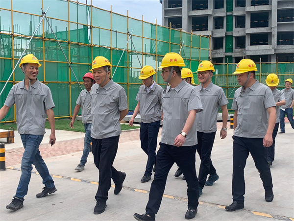 1624947395932560szcc.jpg 樓總工作照_副本.jpg